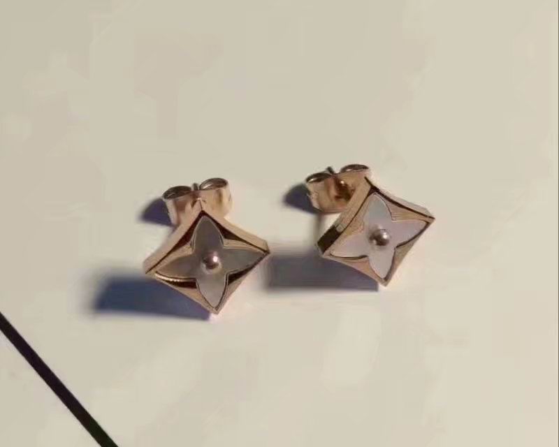 Wholesale Louis Vuitton Replica Earrings for women-057