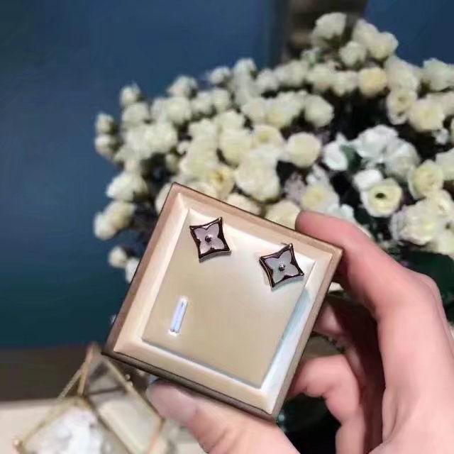 Wholesale Louis Vuitton Replica Earrings for women-060