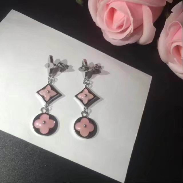 Wholesale Louis Vuitton Replica Earrings for women-063