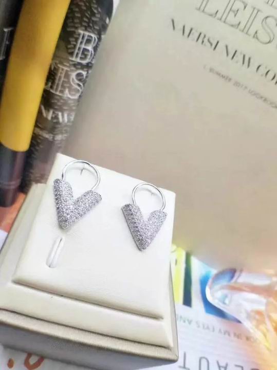 Wholesale Louis Vuitton Replica Earrings for women-069