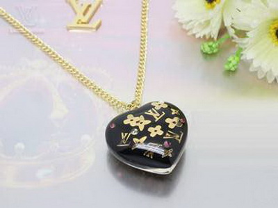 Wholesale Louis Vuitton Replica Necklace for women-025