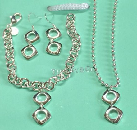 Wholesale Fashion Replica Tiffany & Co Jewelry sets for Women-227