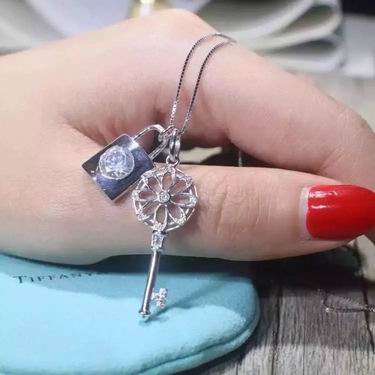 Wholesale Designer Tiffany & Co Necklace-225