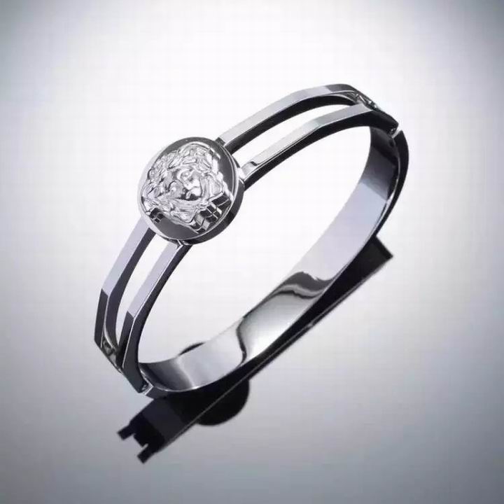 Wholesale Versace Bracelet Replica-001