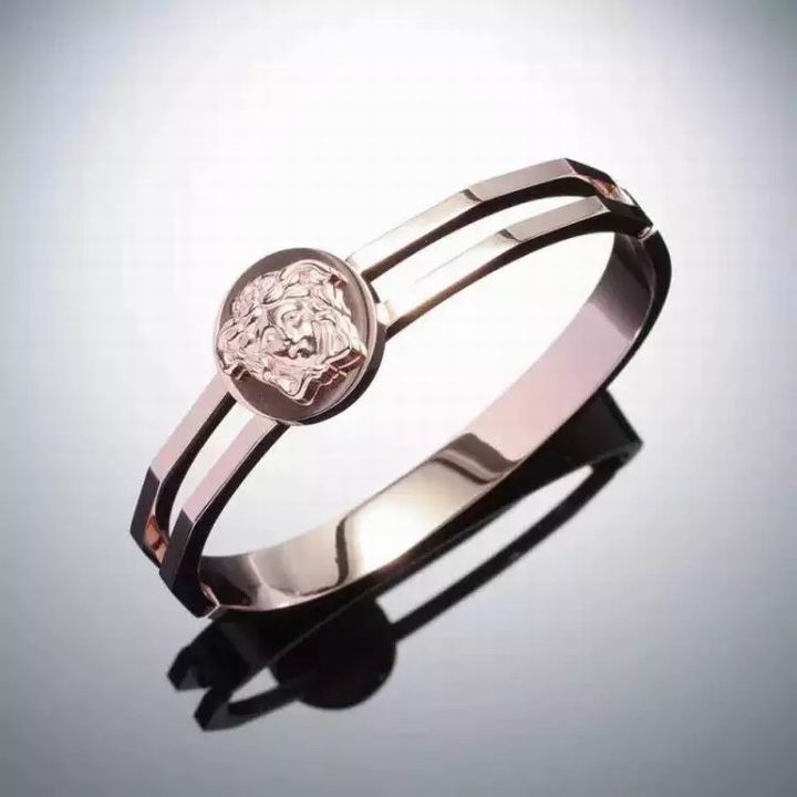 Wholesale Versace Bracelet Replica-003