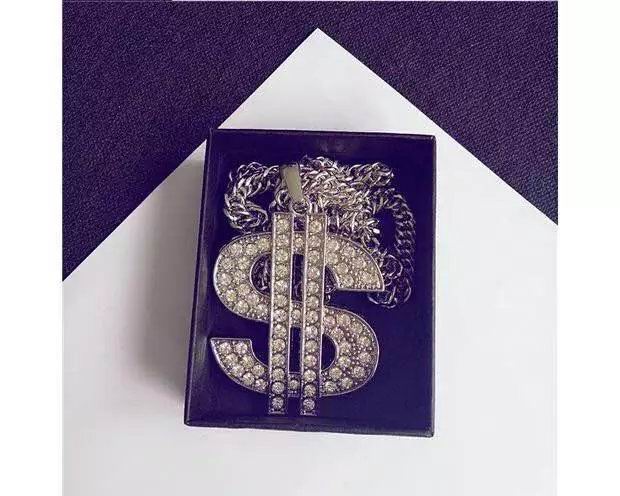 Wholesale Fashion Versace Necklaces Replica-011