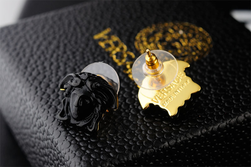 Wholesale Fashion Versace Earrings Replica-014
