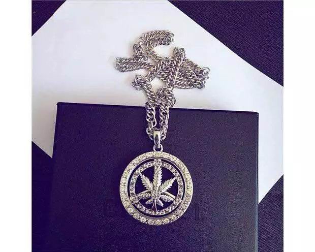 Wholesale Cheap Replica Versace Necklaces-153