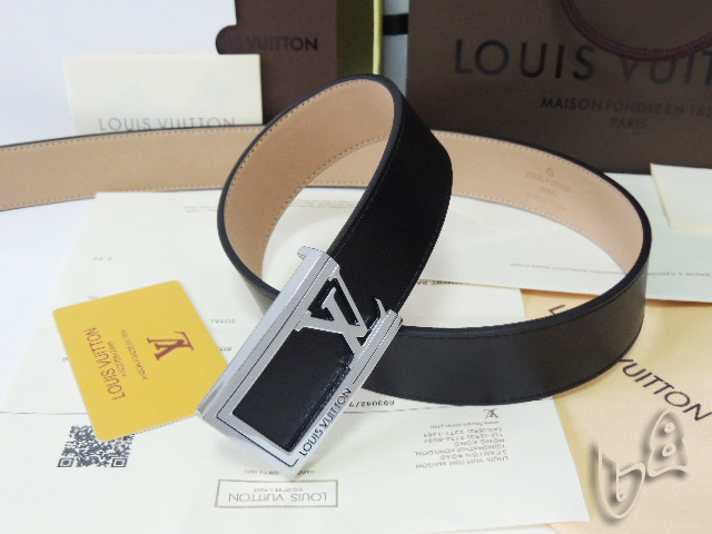 Wholesale AAAA Louis Vuitton Belts-014