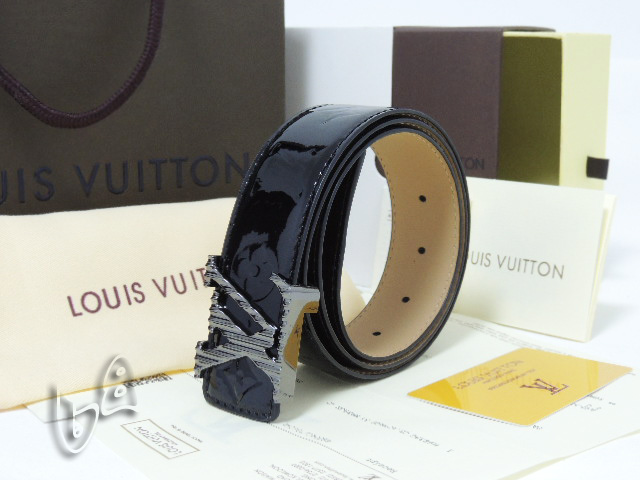 Wholesale AAAA Louis Vuitton Belts-100