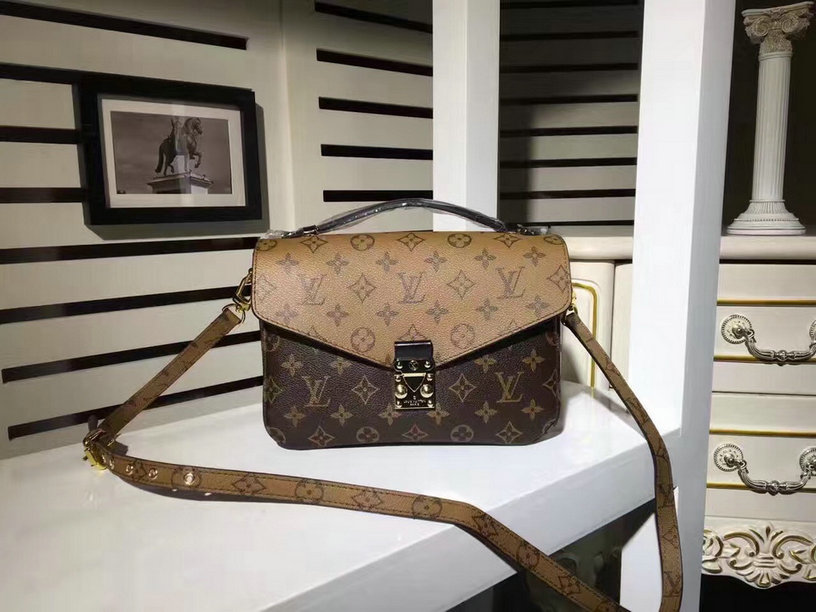 Wholesale Designer Replica Louis Vuitton Bags-107