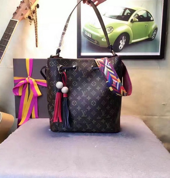Wholesale Knockoff Louis Vuitton Handbags-140
