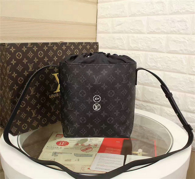 High Quality Replica Louis Vuitton Handbags-248