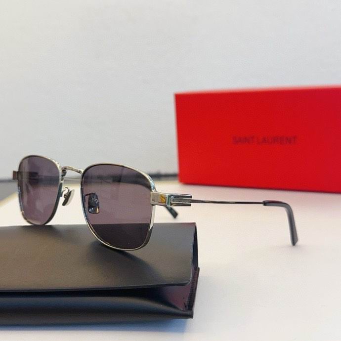 Wholesale Cheap High Quality AAA Fashoin Replica Sunglasses & Glasses for Sale