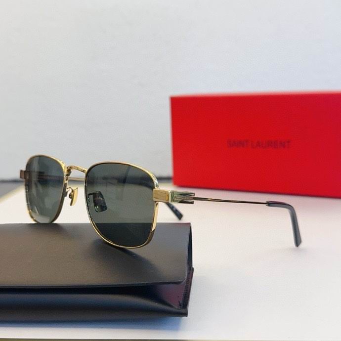 Wholesale Cheap High Quality AAA Fashoin Replica Sunglasses & Glasses for Sale