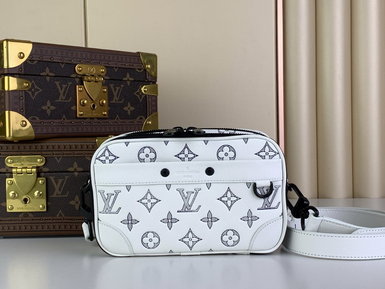 Wholesale Cheap Aaa Louis Vuitton Alpha Wearable Monogram Shadow Wallet Bags for Sale