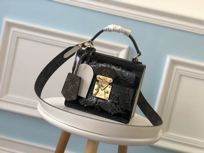 Wholesale AAA Quality Fashion Louis Vuitton Spring Street Replica Bags for Sale